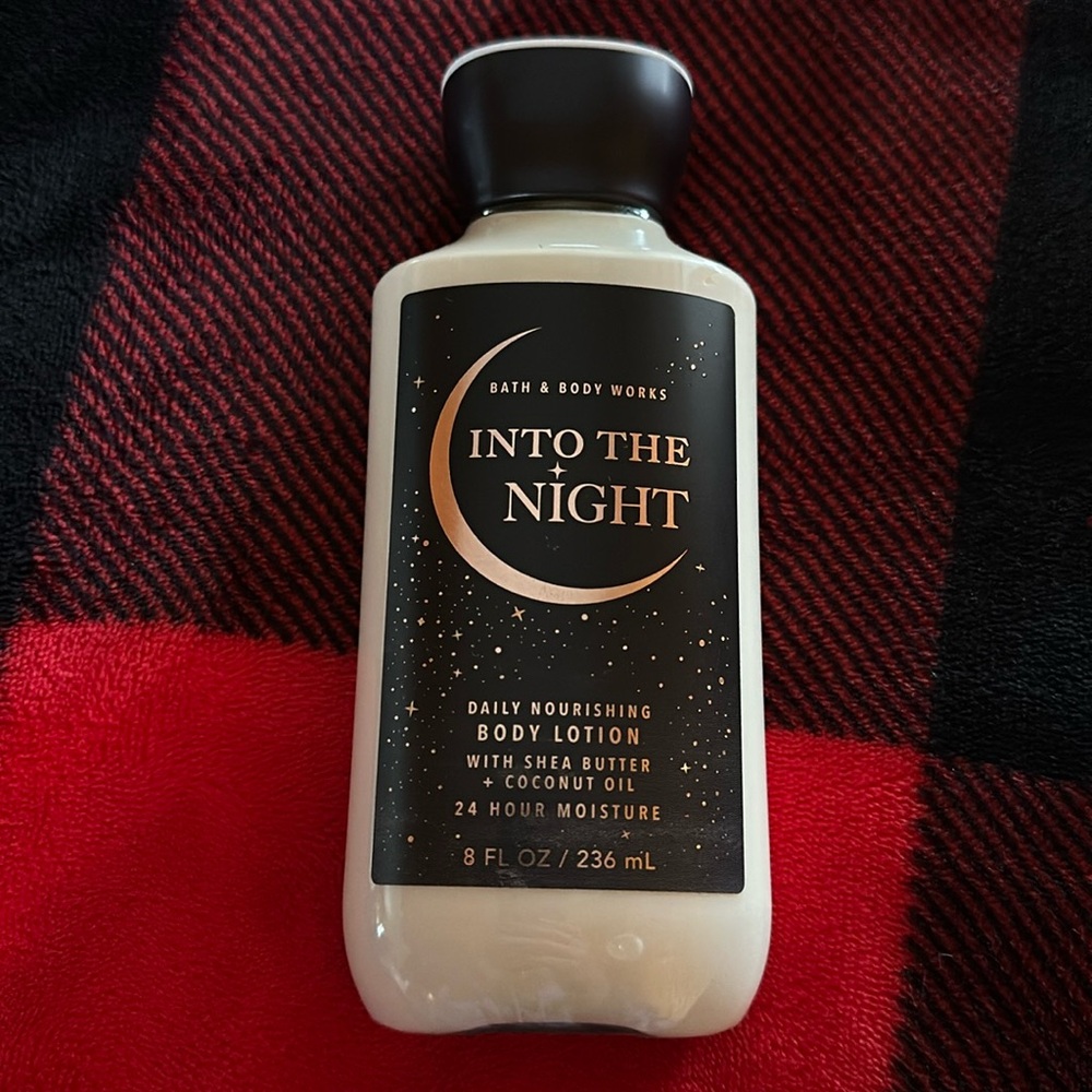Bath & Body Works Into The Night Body Lotion